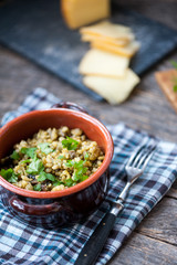Risotto wit brown rice, mushrooms and turmeric