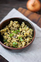 Risotto with brown rice, mushrooms and turmeric
