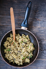 Risotto with brown rice, mushrooms and turmeric