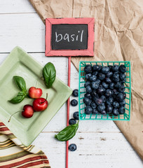 Cherries, basi, blueberries