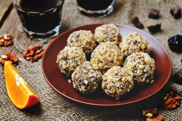 chocolate lentil prunes walnuts orange vegan balls
