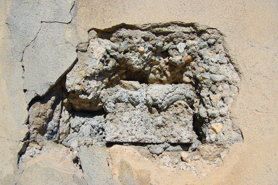 mur abim&eacute;