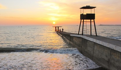 Набережная перед закатом.