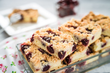 Kirschstreuselkuchen
