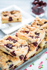 Kirschstreuselkuchen