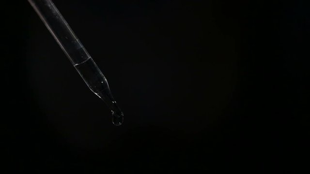 Mixing liquid for vaping using pipette closeup