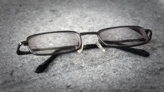 Men's glasses with a thin rim