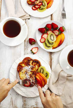 French toast with berries and fruits