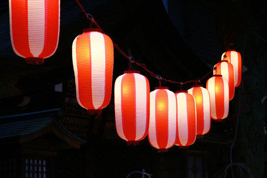 red and white Lantern of the stripe