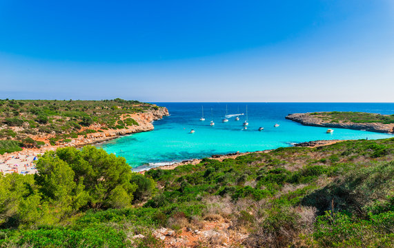 Spanien Sommer Urlaub Insel Meer Mallorca Aussicht auf die Bucht Cala Varques