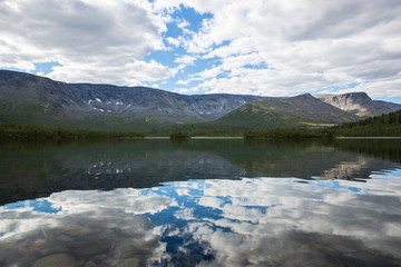 Kirovsk lake small Vood'yavr