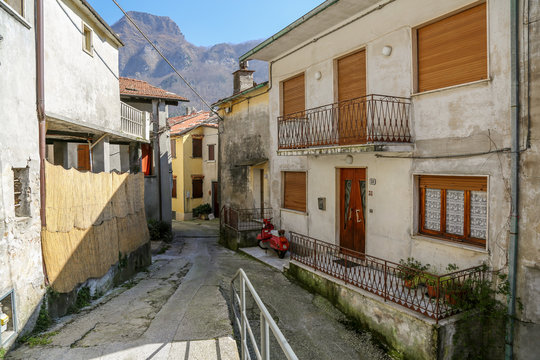 Levigliani, Italien, Toscana, Versilia, Apuinische Alpen, Wandern, Bergsteigen, Tropfsteinh&ouml;hle, Silbermine, Bergdorf, Ruge , Erholung, Einsamkeit, Stille, Wanderwege,
