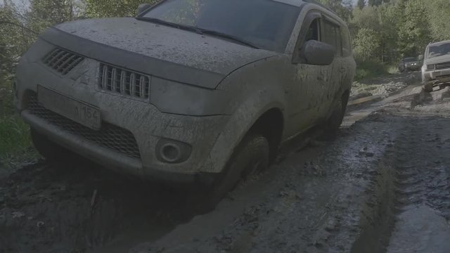 PAJERO SPORT MUD TO CAMERA