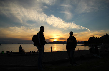 Fototapeta na wymiar Sunset on Englishbay beach in Vancouve, Canada