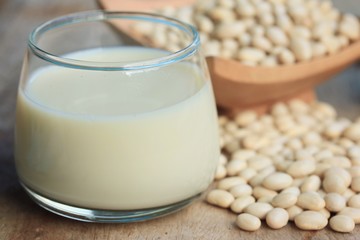 white kidney bean with soy milk