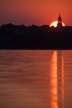 Sonnenuntergang mit Kirche, Balaton / Ungarn
