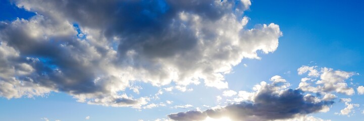 Wolken Panorama in der Abendsonne