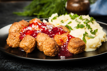 Meatballs and mashed potatoes