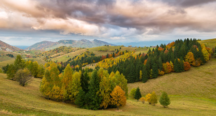 Fototapeta na wymiar Idyllic autumn scenery in remote mountain area in Transylvania