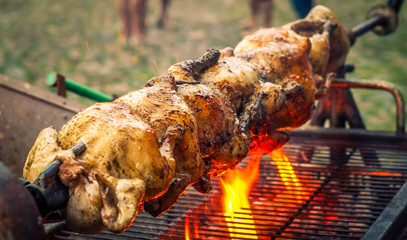 Grillhähnchen am Spieß - Barbecue