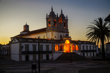 Fototapeta na wymiar Santuario da nossa senhora da Nazaré - Sonnenuntergang in Portugal