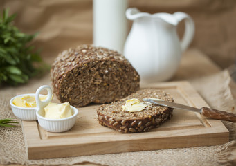 Brown bread with sunflower seeds