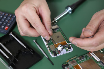 Fototapeta na wymiar phone repair chip