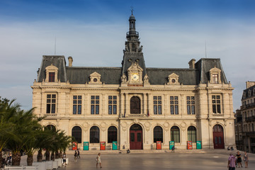 Fototapeta na wymiar Town Hall, Hotel de Ville in Poitiers