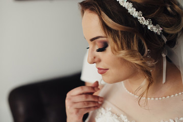 Charming bride in her wedding day © nazariykarkhut
