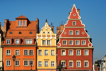 Fototapeta na wymiar wroclaw market square tenements, colorful beautiful cozy houses, Wroclaw Poland 