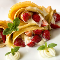 pancakes with strawberry