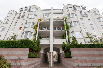 Mehrfamilienwohnhaus