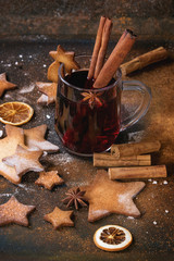 Hot red mulled wine with cookies 