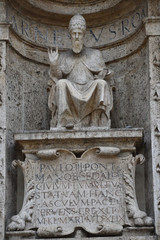 Pope Paolo III statue over the Palazzo dei Capitani portal, Ascoli Piceno, Italy
