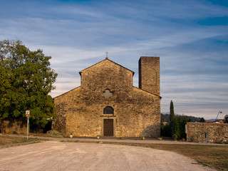 Fototapeta na wymiar Italian church - Pieve di Sorano in Lunigiana area.