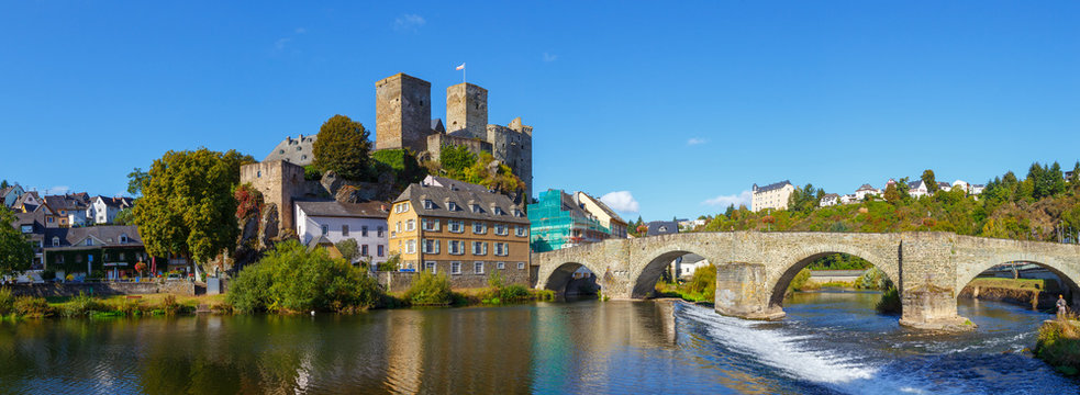 Burg Runkel und die Lahnbr&uuml;cke. Oktober 2016