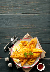 Traditional fish and chips © Pixelbliss