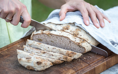 Slicing bread
