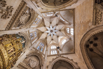 Fototapeta na wymiar Burgos Cathedral interior