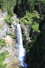 Fototapeta na wymiar Wasserfall im Kaunertal