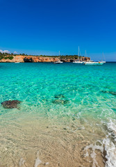 Naklejka na ściany i meble Mittelmeer Küste Spanien Insel Mallorca Bucht Boote