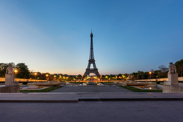 Fototapeta na wymiar Sunrise in Eiffel Tower in Paris, France. 