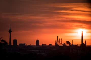 Fototapeta na wymiar Sunset Skyline Duesseldorf