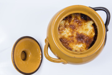 макароны запеченные с творогом ,сыром и яйцом.