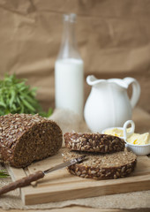 Brown bread with sunflower seeds