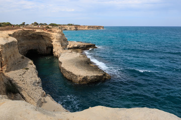 scogliera a Torre Sant'Andrea - Salento, Puglia