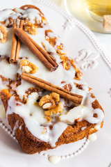 cinnamon walnut cake