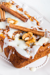 cinnamon walnut cake