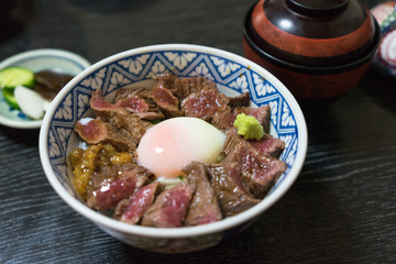あか牛丼