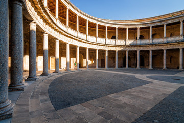 Obraz premium Courtyard in the Alhambra of Granada, Andalusia province, Spain.